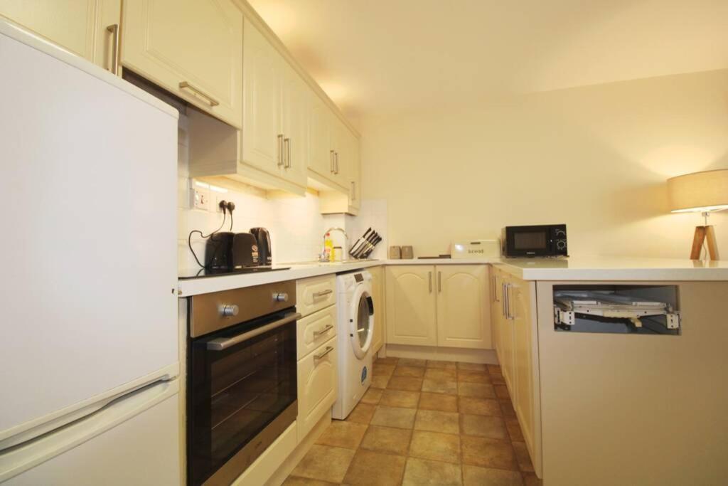 Апартаменты Large 3 Bed, Galway City Centre Экстерьер фото