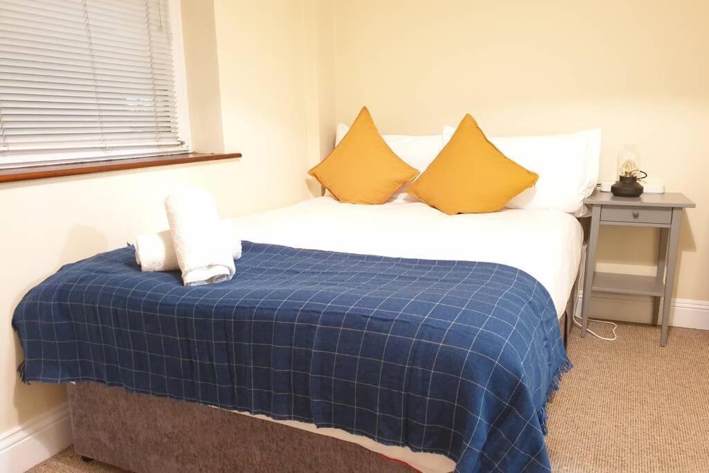 Апартаменты Large 3 Bed, Galway City Centre Экстерьер фото