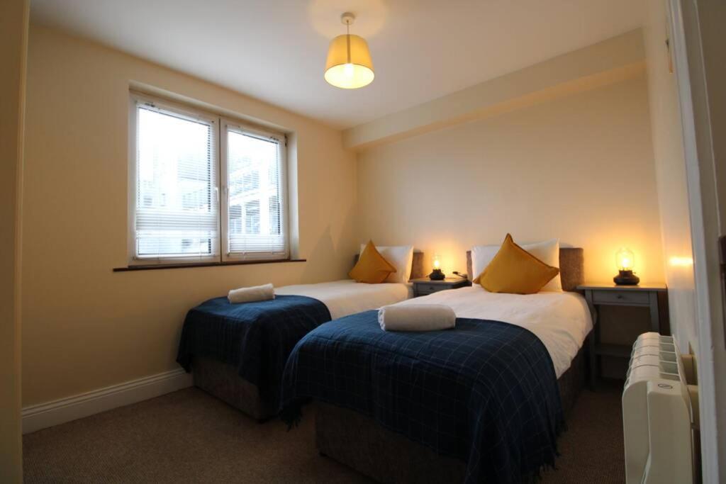 Апартаменты Large 3 Bed, Galway City Centre Экстерьер фото