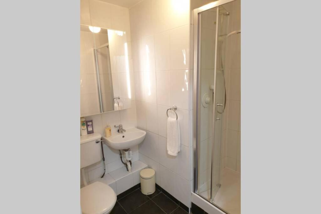 Апартаменты Large 3 Bed, Galway City Centre Экстерьер фото